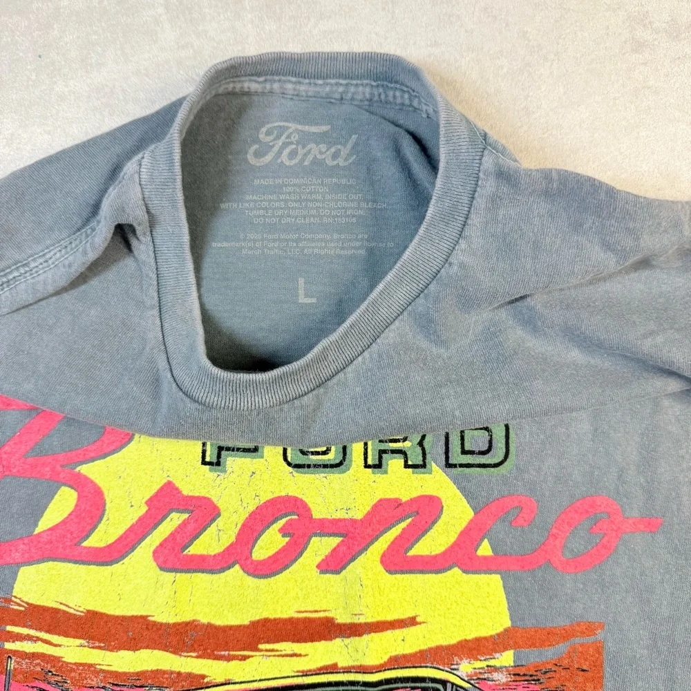 Ford Bronco Vintage Graphic Tee in Gray - Picture 3 of 4